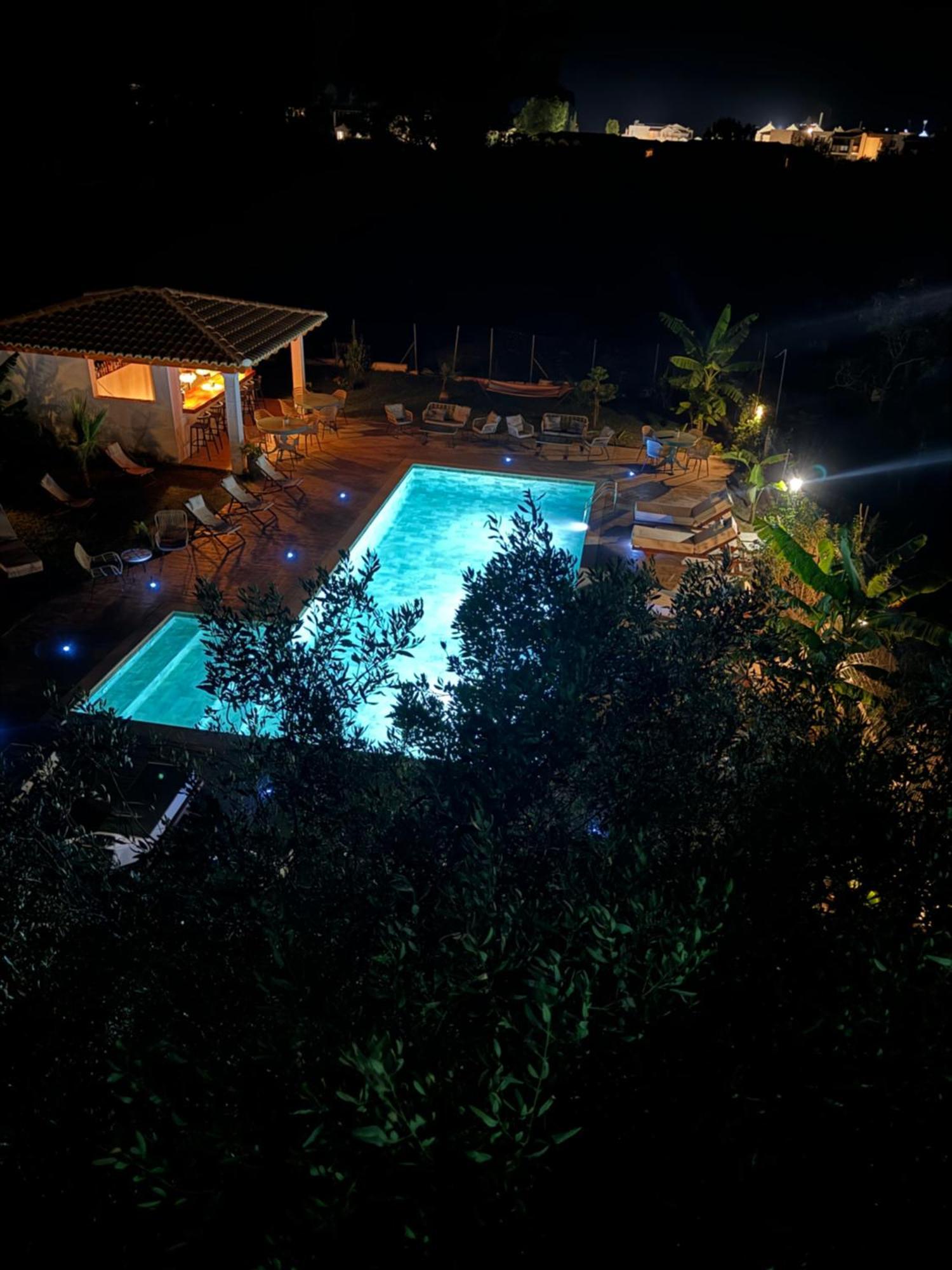 Апарт готель Kapetanios Luxury Айос-Георгіос Екстер'єр фото