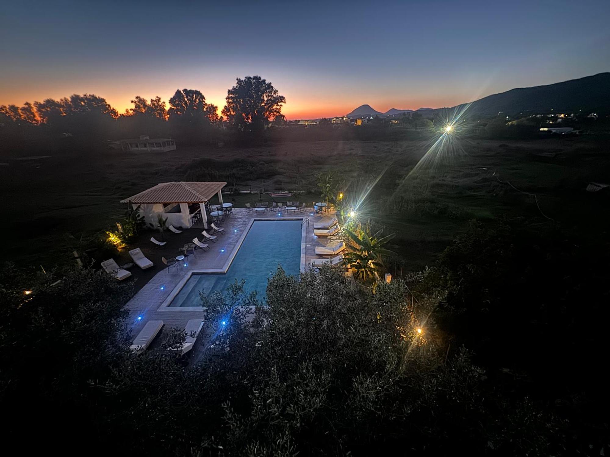 Апарт готель Kapetanios Luxury Айос-Георгіос Екстер'єр фото